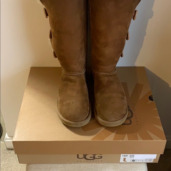 UGG Bailey button tan boots - Picture 8 of 8